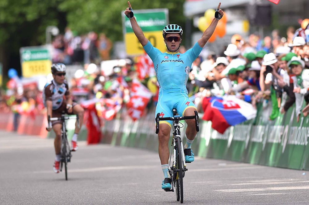 Alexey Lutsenko (Astana) wins stage 8 at the Tour de Suisse