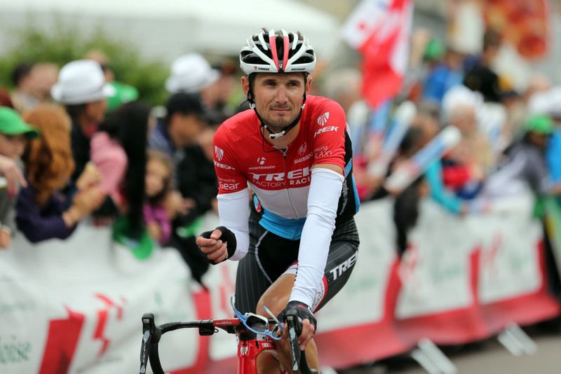 Fr&auml;nk Schleck (Trek) crosses the line