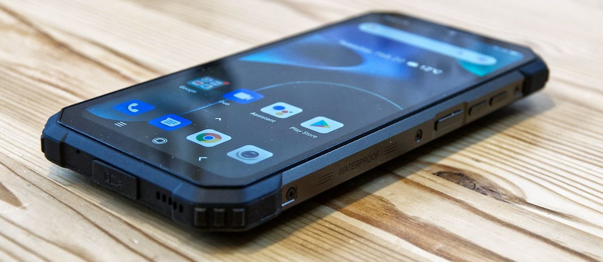 These rugged Android phones have a second screen that's