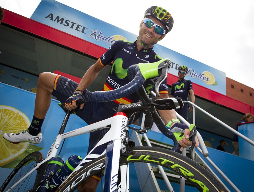 Alejandro Valverde (Movistar) all smiles at the start