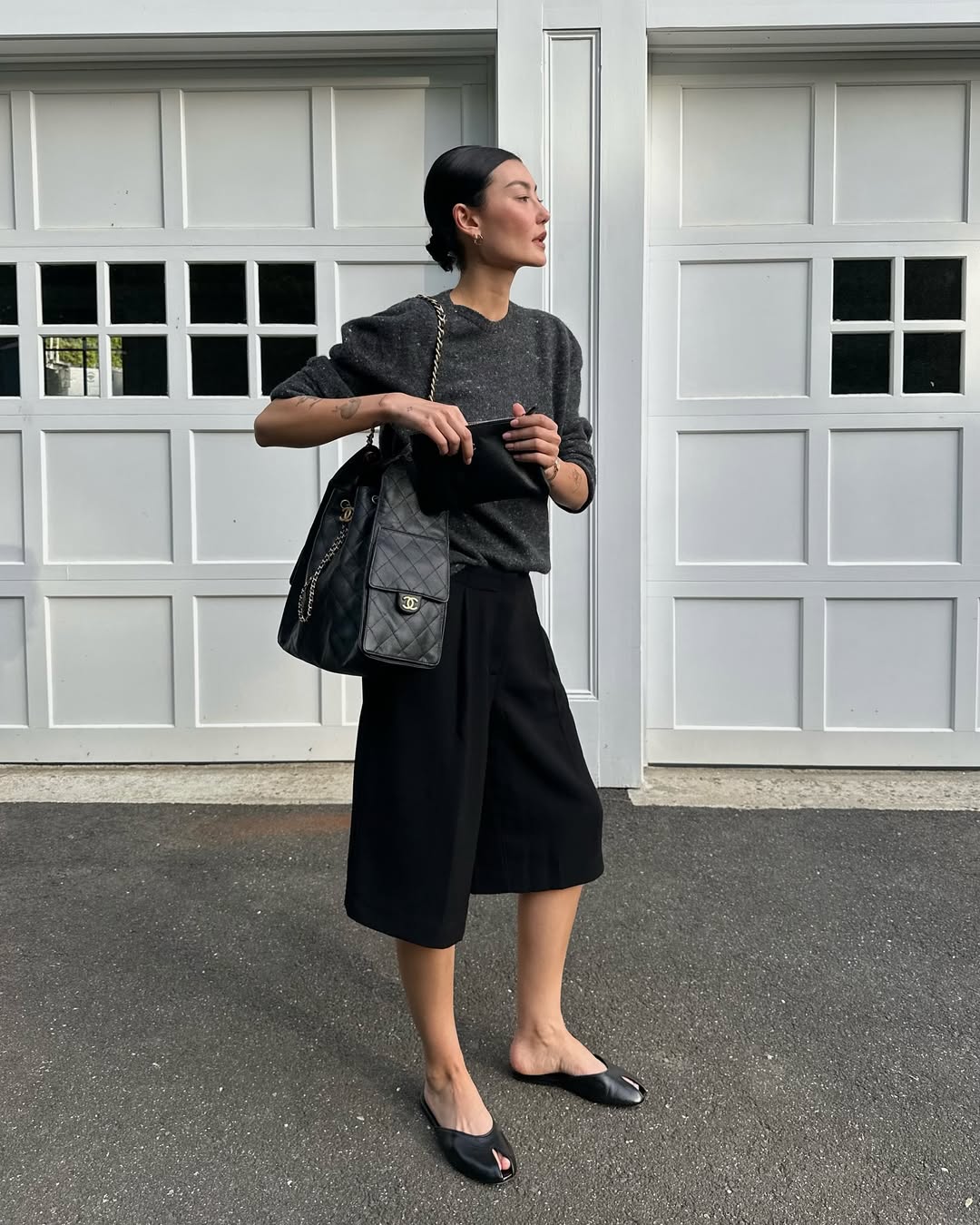 Amalie in peep-toe flats