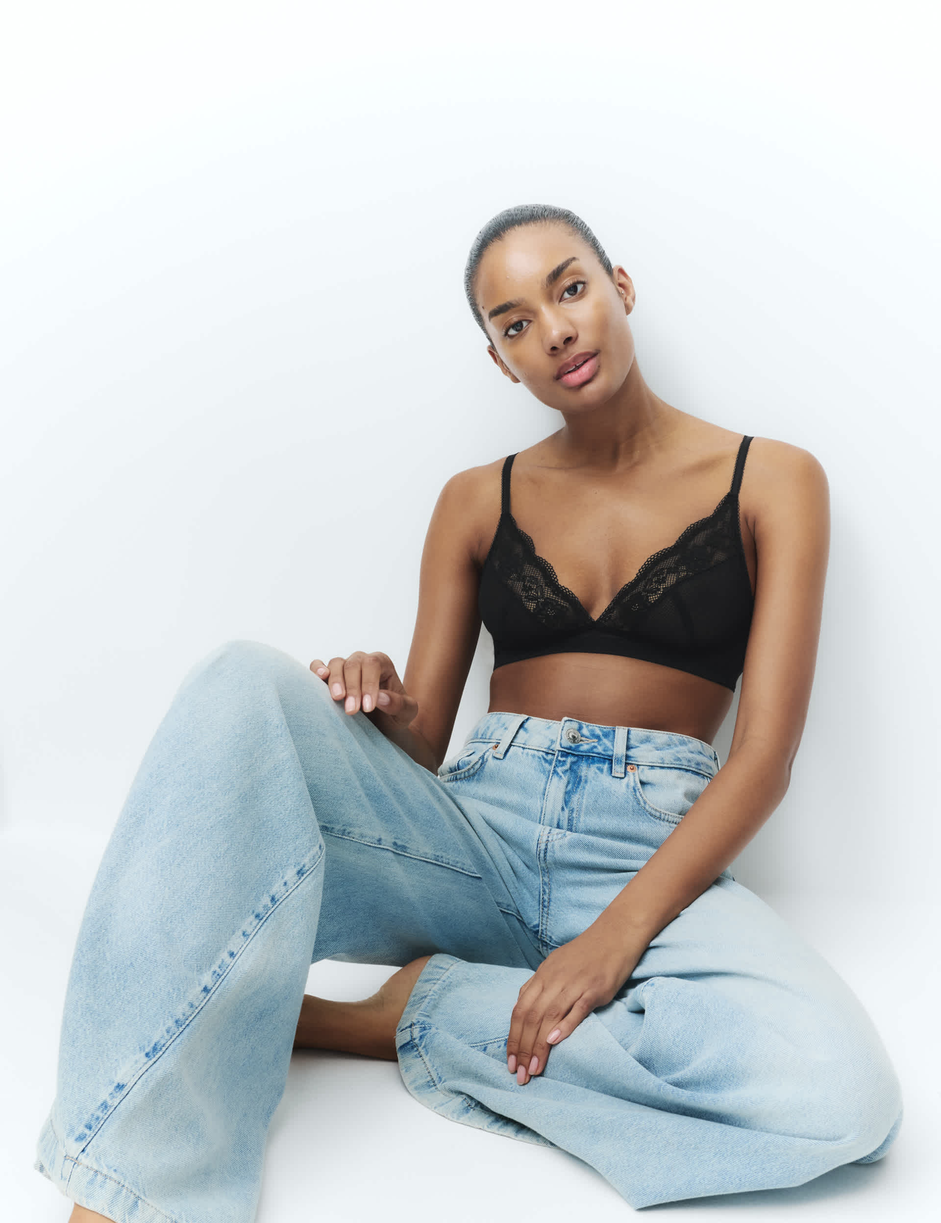 Jasmine Lace Non Wired Plunge Bra (a-E)