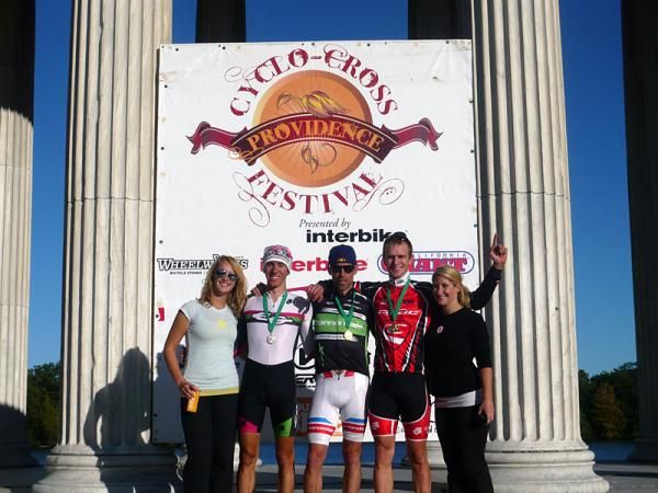 Men's podium (l-r): Luca Damiani, 2nd; Tim Johnson, 1st; Valentin Scherz, 3rd
