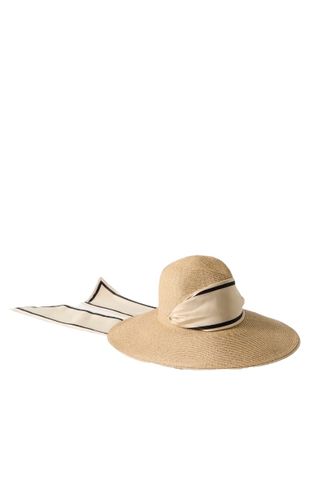 Eugenia Kim hat