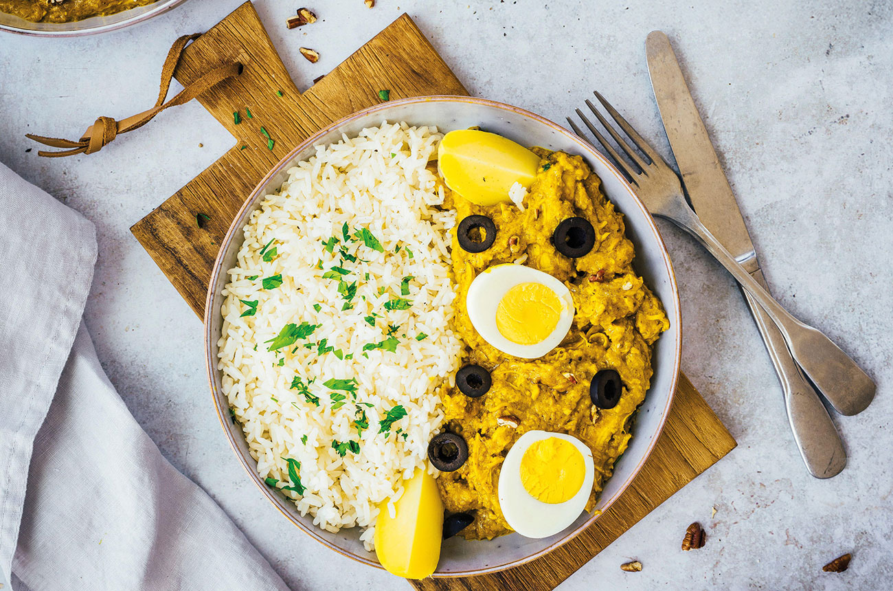 Traditional Peruvian food includes Aji de Gallina and there are many options when it comes to choosing a great drink pairing.