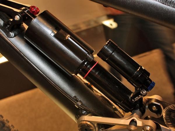 This RockShox prototype was mounted to Canyon's Projekt S5 show bike and looks to be an air-sprung version of the Vivid 5.1.