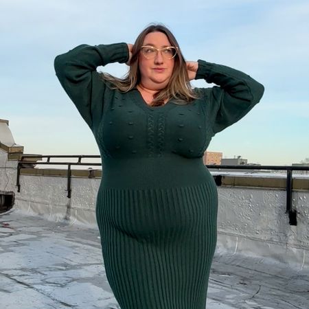 Sarah Chiwaya wearing Phthalo Green