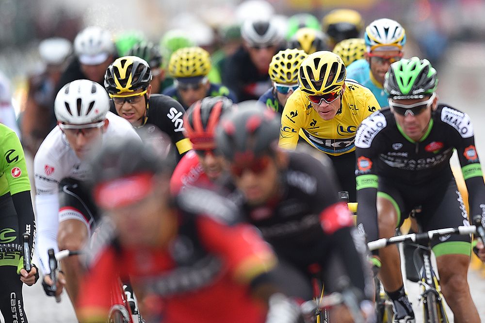Chris Froome (Team Sky) in the yellow jersey