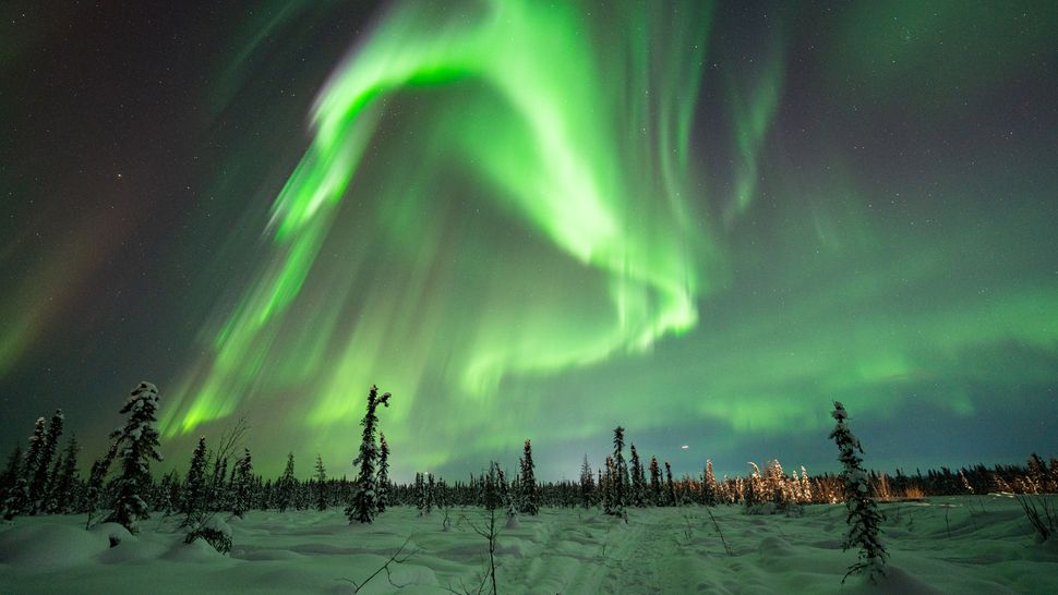 Supercharged Valentine's Day auroras shine over Alaska (photos) | Space