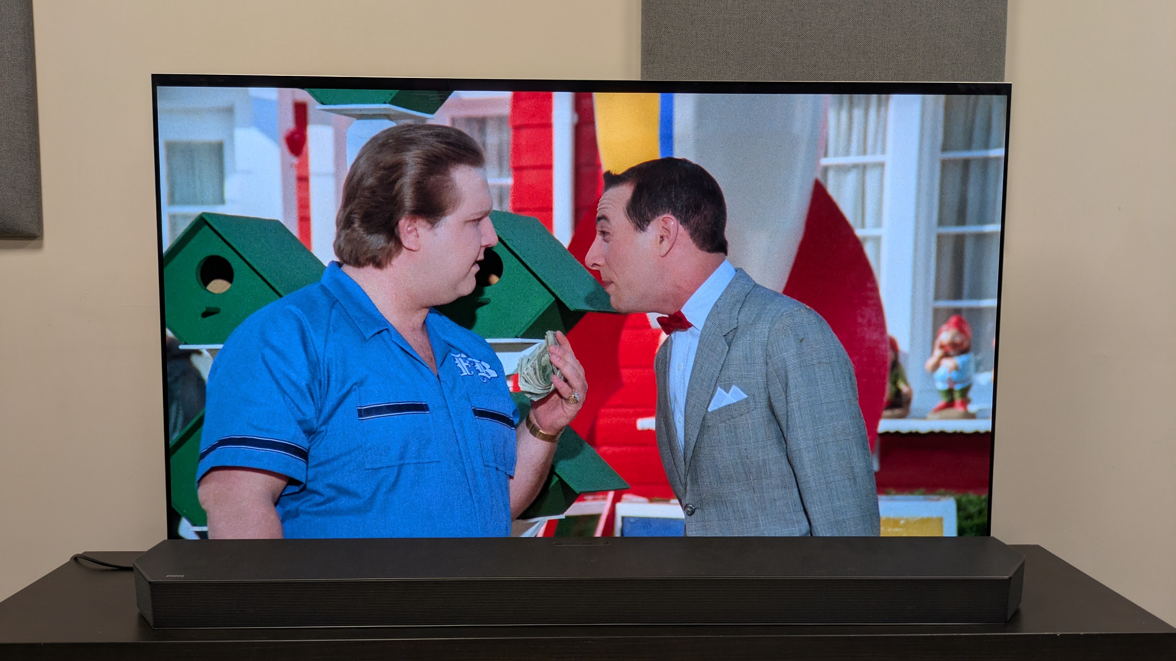 Shot of Pee-wee's Big Adventure 4K Blu-ray showing Pee-wee and Francis arguing, shown on LG G5 screen 