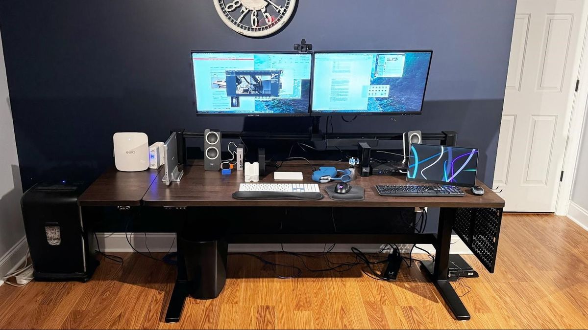 Corsair's new desk transforms to fit your build