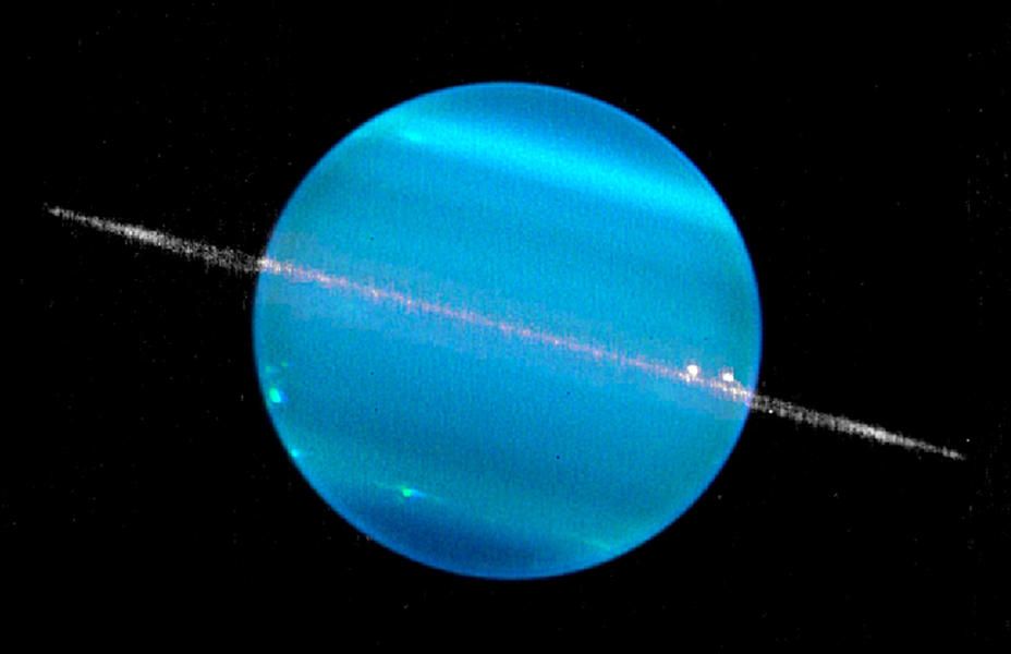 Uranus&amp;#039; stormy weather has astronomers baffled