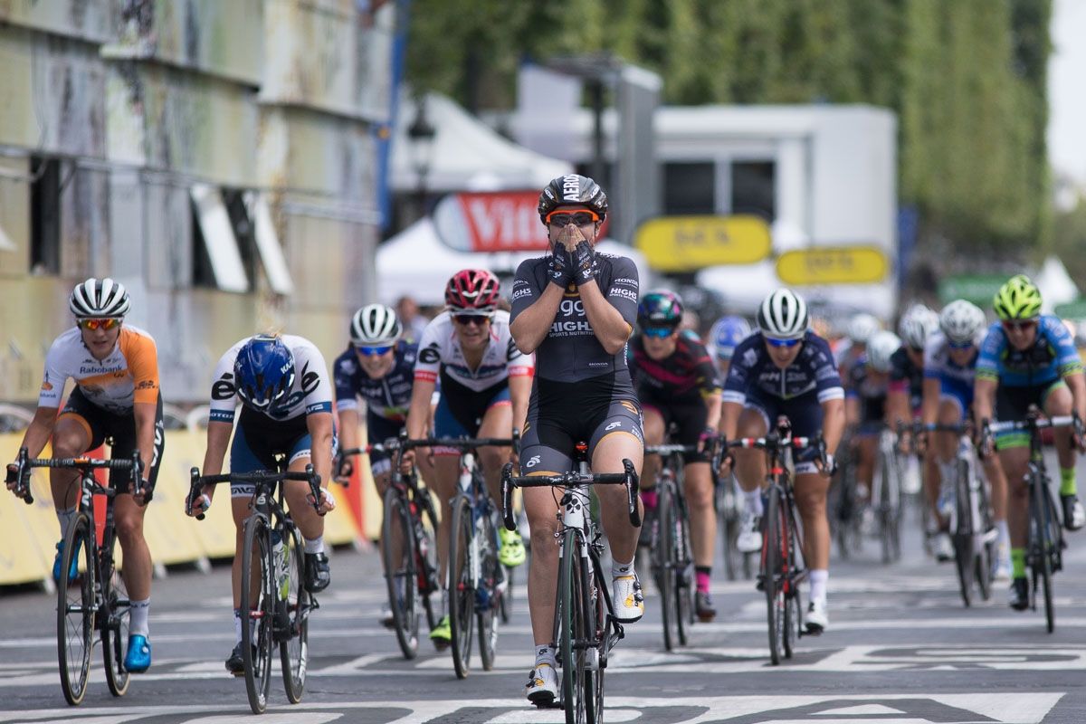 Chloe Hosking (Wiggle-High5) wins L Course