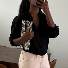 how to wear pink jeans