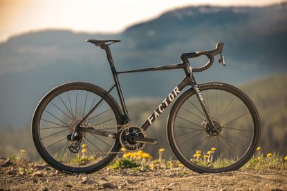 We ride the new Factor O2 VAM - claimed to be the 'world's fastest ...