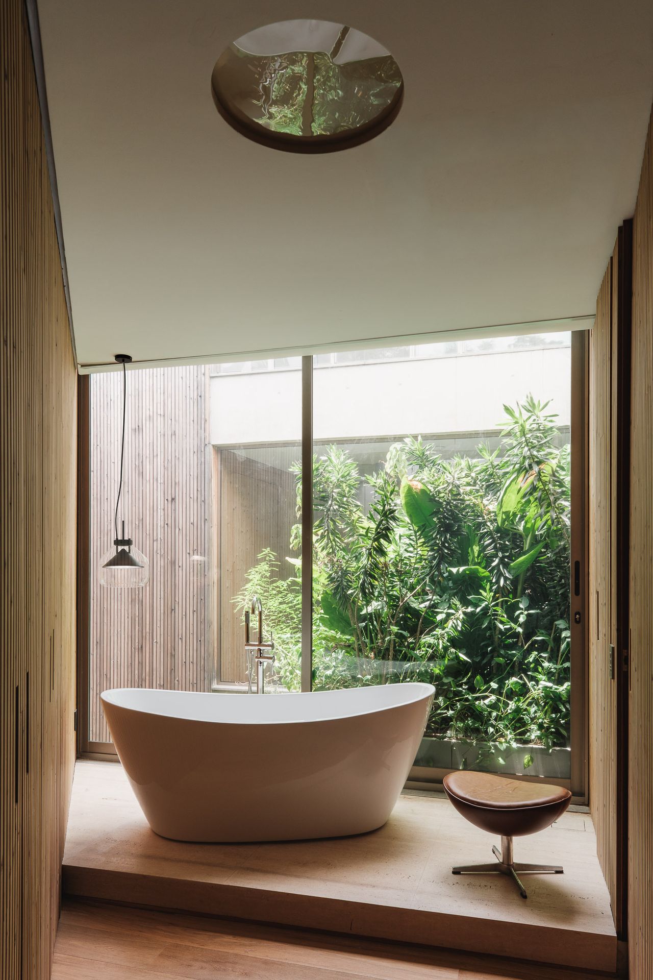 Interior views of Casa da rua Esc&oacute;cia