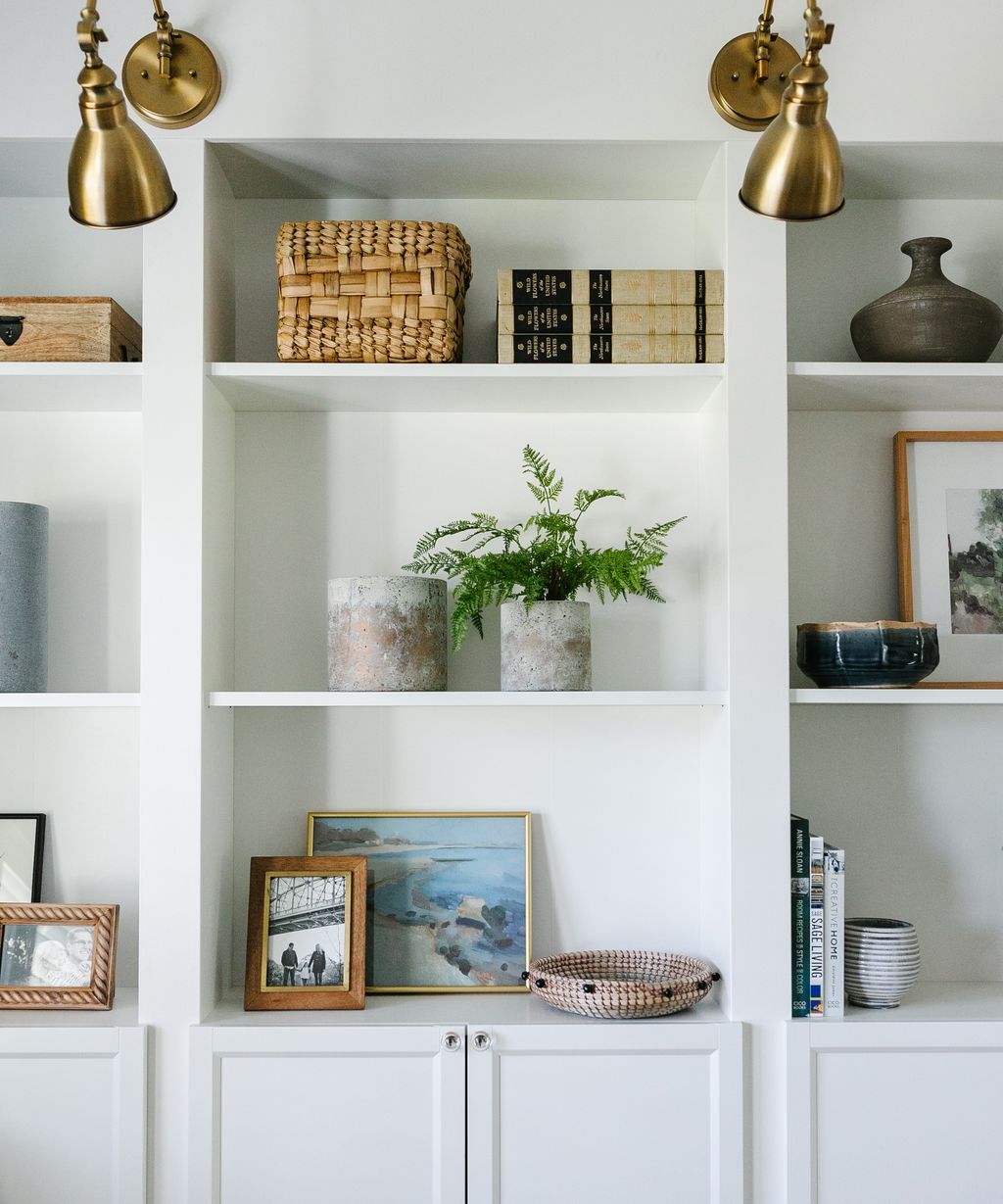 Before and after: This IKEA BILLY bookcase is now a bespoke built-in