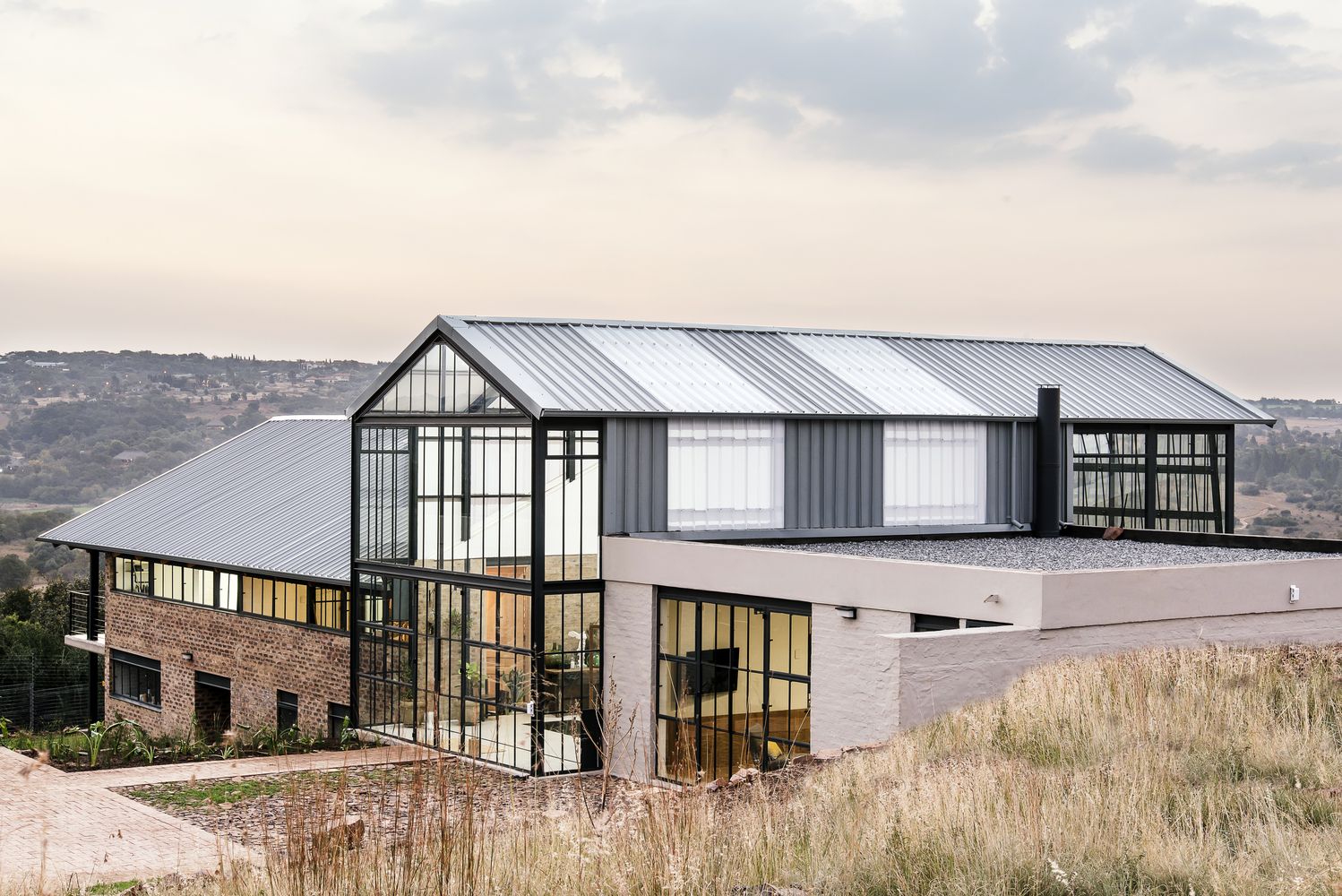 Off grid homes - see the most beautiful properties in the world that ...