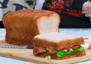 bread sandwitch with chopping board