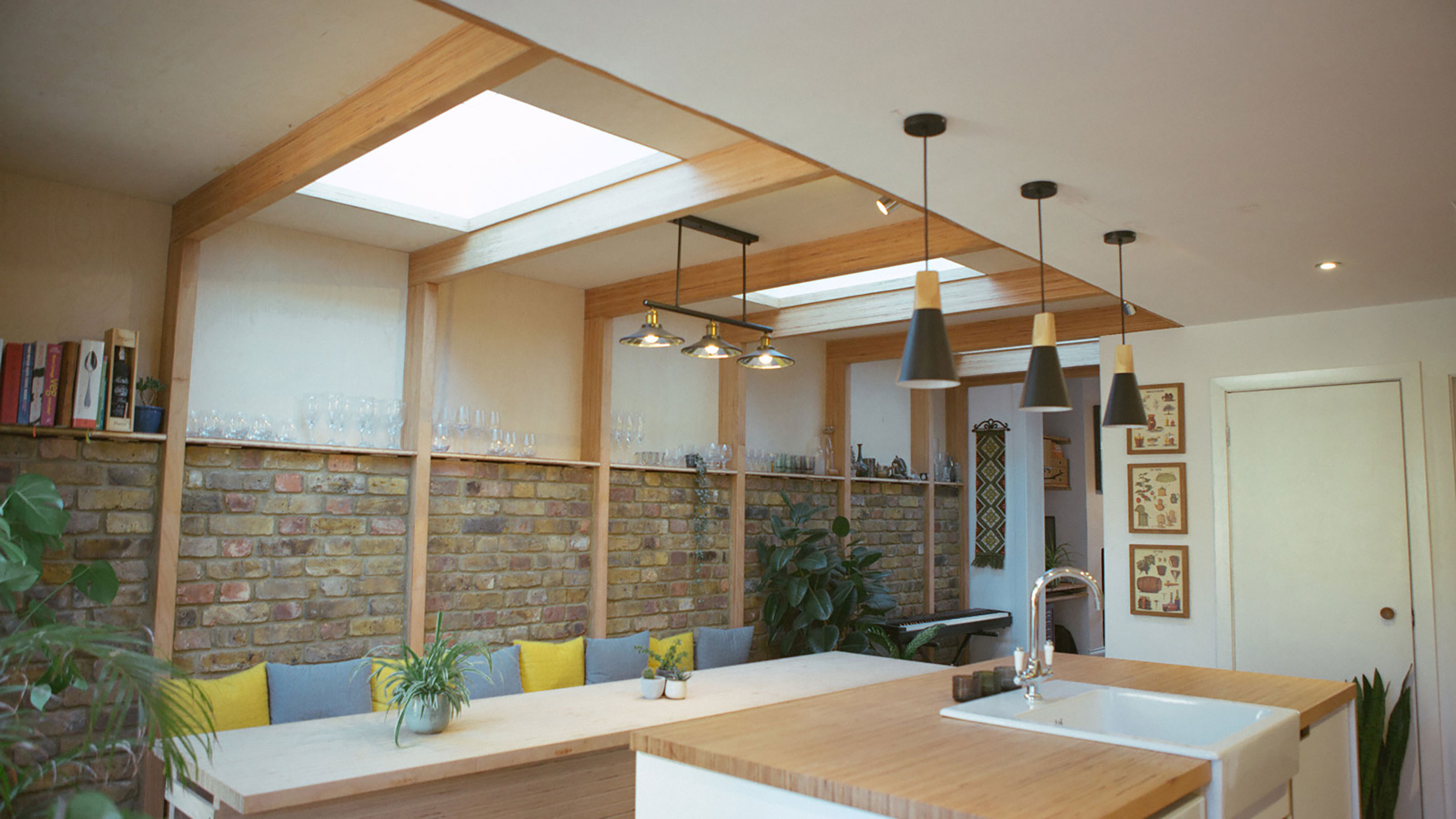 11 Ways To Extend A Semi-detached House For Extra Space | Homebuilding