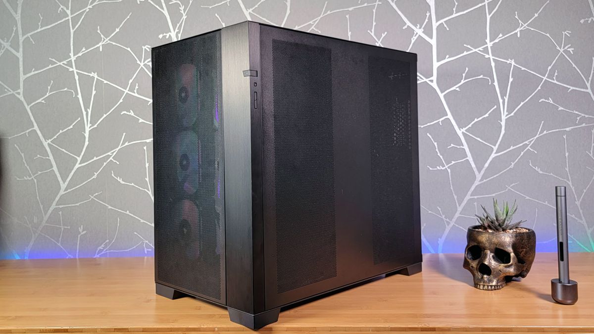 Lian Li's O11D EVO Is a Morphing Case Monster | Tom's Hardware