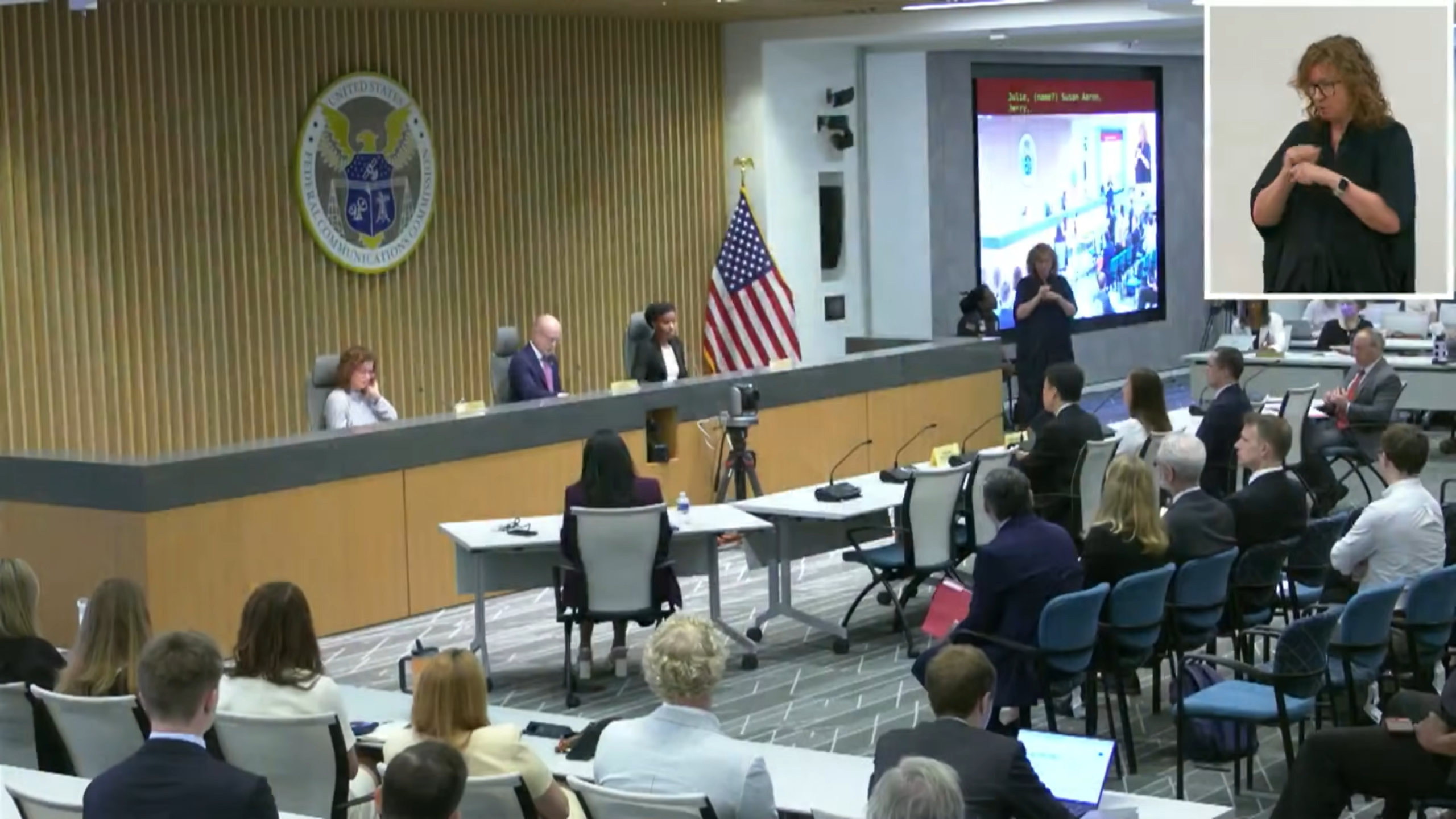 FCC votes on station ownership caps