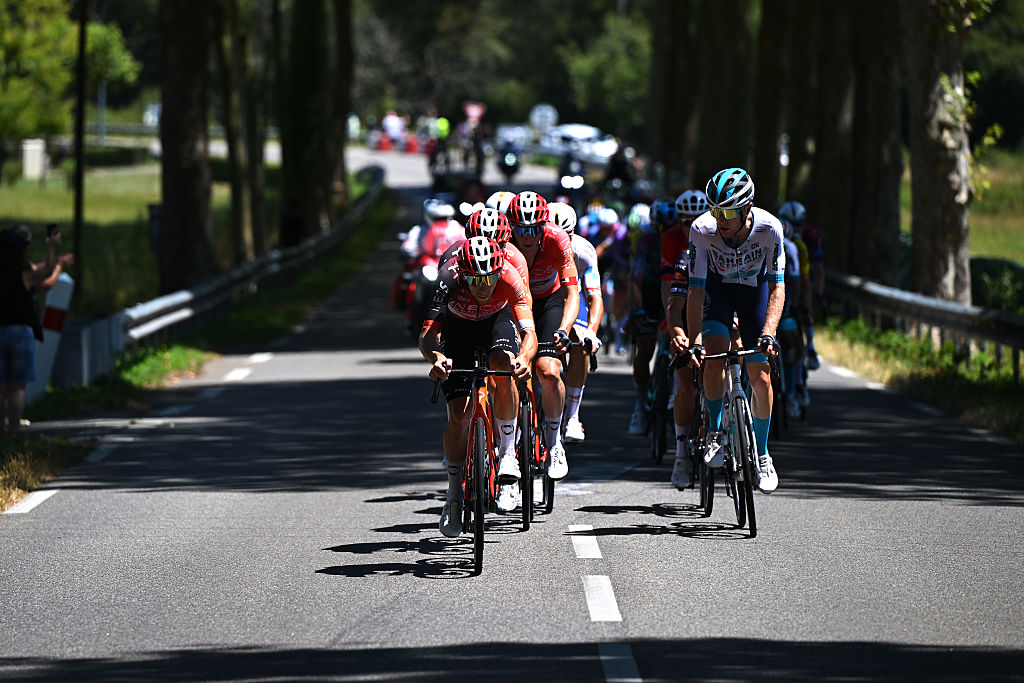 HAUTACAM, FRANCE - JULY 17: (L-R) Axel Laurance of France and Team INEOS Grenadiers and Fred Wright of Great Britain and Team Bahrain - Victorious compete during the 112th Tour de France 2025, Stage 12 a 180.6km stage from Auch to Hautacam 1519m / #UCIWT / on July 17, 2025 in Hautacam, France. (Photo by Dario Belingheri/Getty Images)