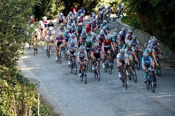 The women's field was pretty large at the beginning.