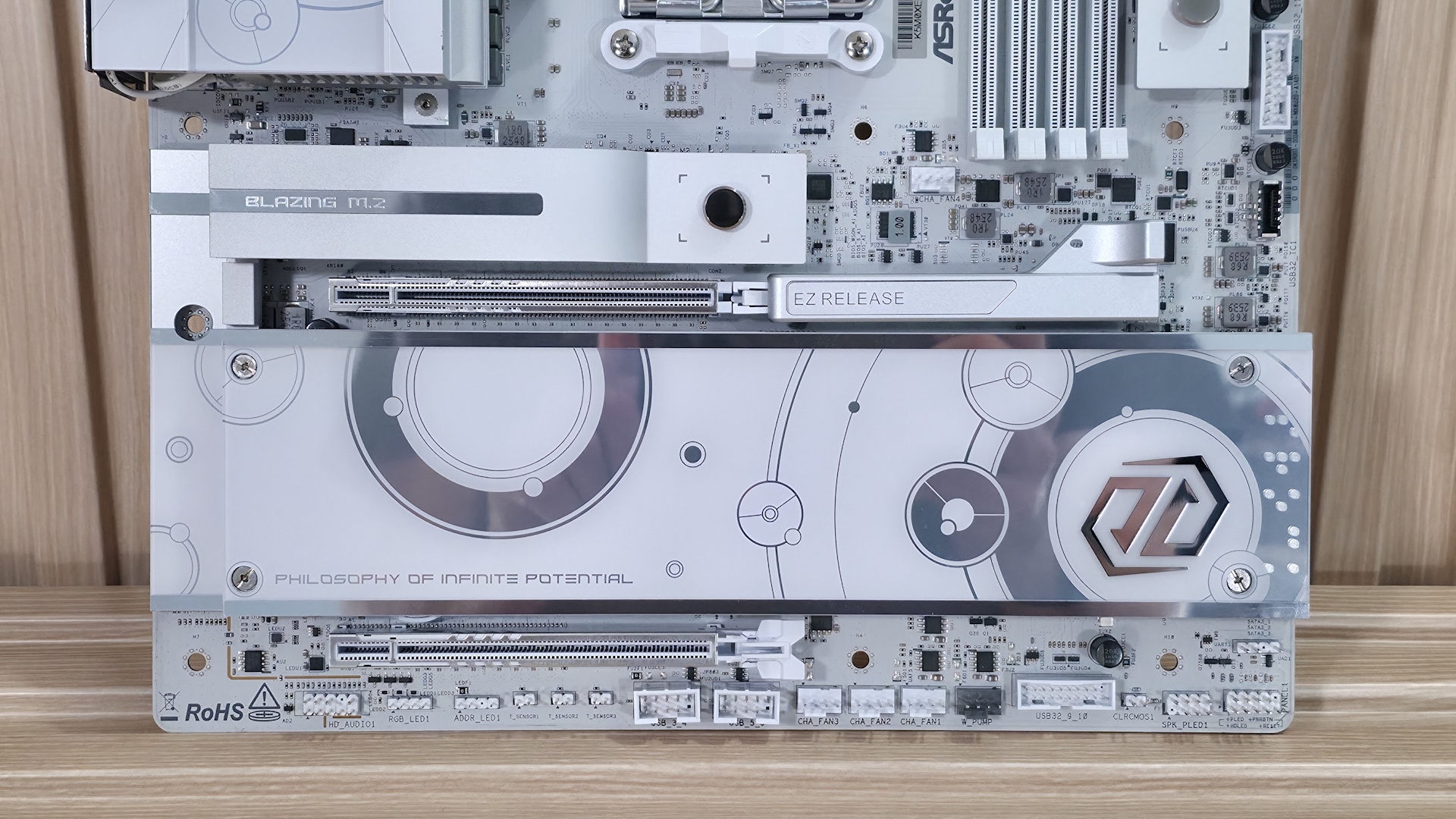 ASRock X870E Taichi White - Bottom half