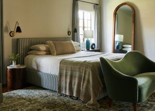 Farmhouse bedroom ideas with sofa at the end of the bed