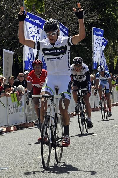 Logan Hutchins wins stage three of the 2009 Tour of Southland in New Zealand.