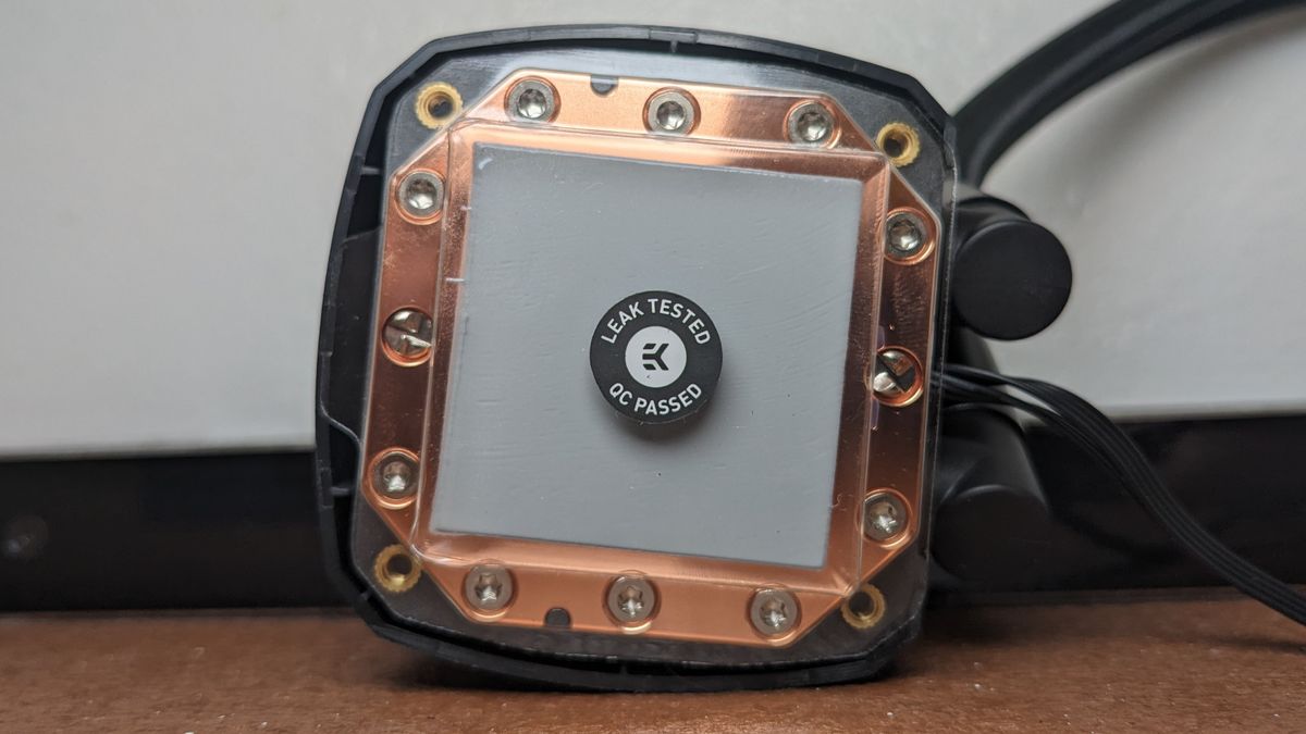 EK Nucleus AIO CR360 Lux D-RGB