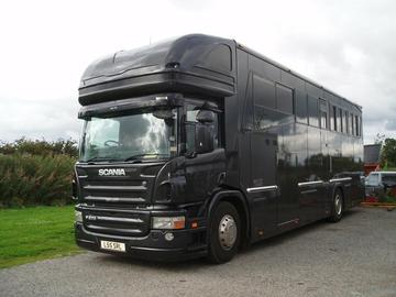 WHITTINGHAM 5 stall Scania 18 ton luxury horsebox sleeps 6 MINT condition!