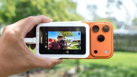 Insta360 Snap Selfie Screen on iPhone 17 Pro.