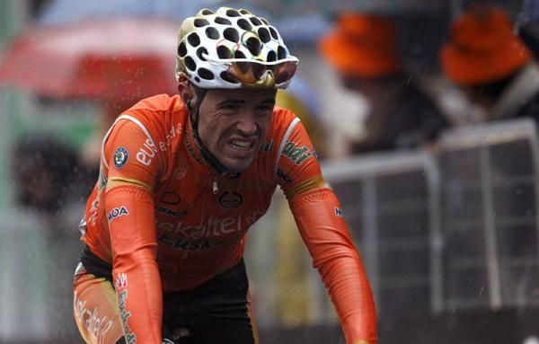 Sammy Sanchez (Euskaltel - Euskadi), the sixth place finisher, feels the strain of a very difficult day in the saddle.