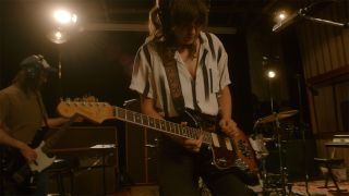 Courtney Barnett in Fender session