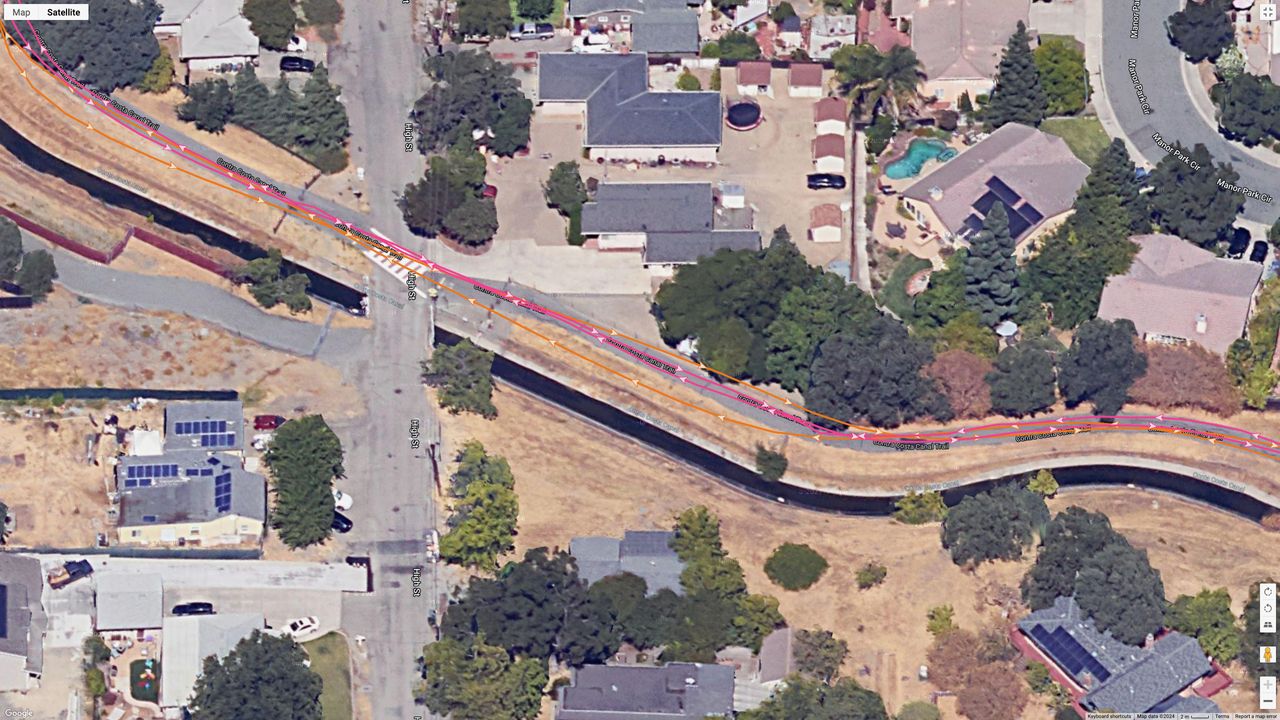 A screenshot of a portion of a satellite GPS map, showing how the Garmin Forerunner 165 and COROS PACE 3 compare for GPS accuracy.