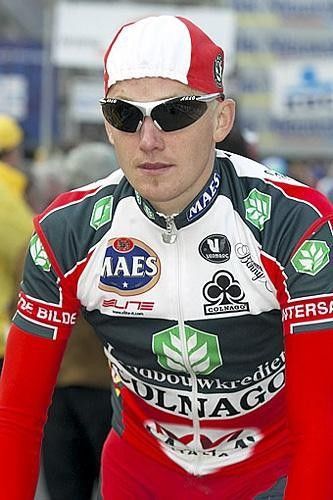 James Vanlandschoot (Landbouwkrediet-Colnago) a little nervous