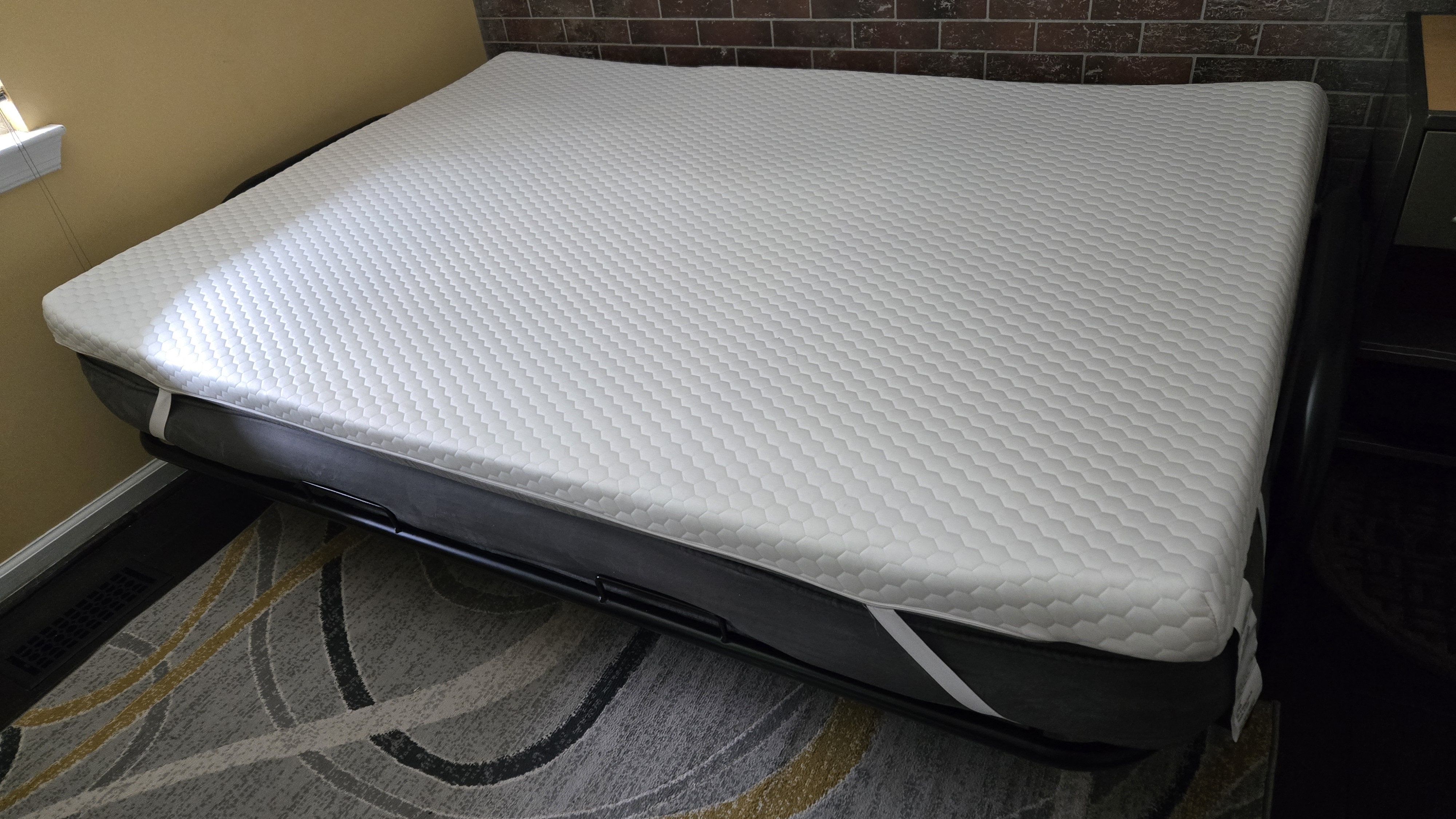Helix ErgoAlign Topper on a flat futon mattress