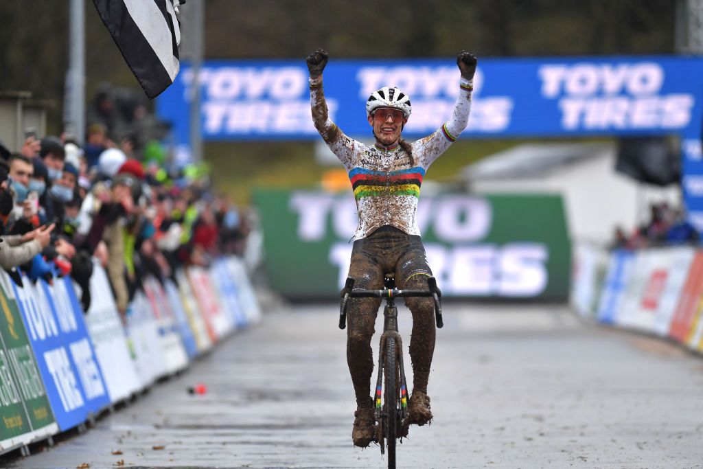 BESANCON FRANCE NOVEMBER 28 Lucinda Brand of The Netherlands and Team Baloise Trek Lions celebrates at finish line as race winner during the 6th Besanon UCI CycloCross Worldcup 2021 Womens Elite CXWorldCup UCIcyclocrossWC on November 28 2021 in Besancon France Photo by Luc ClaessenGetty Images