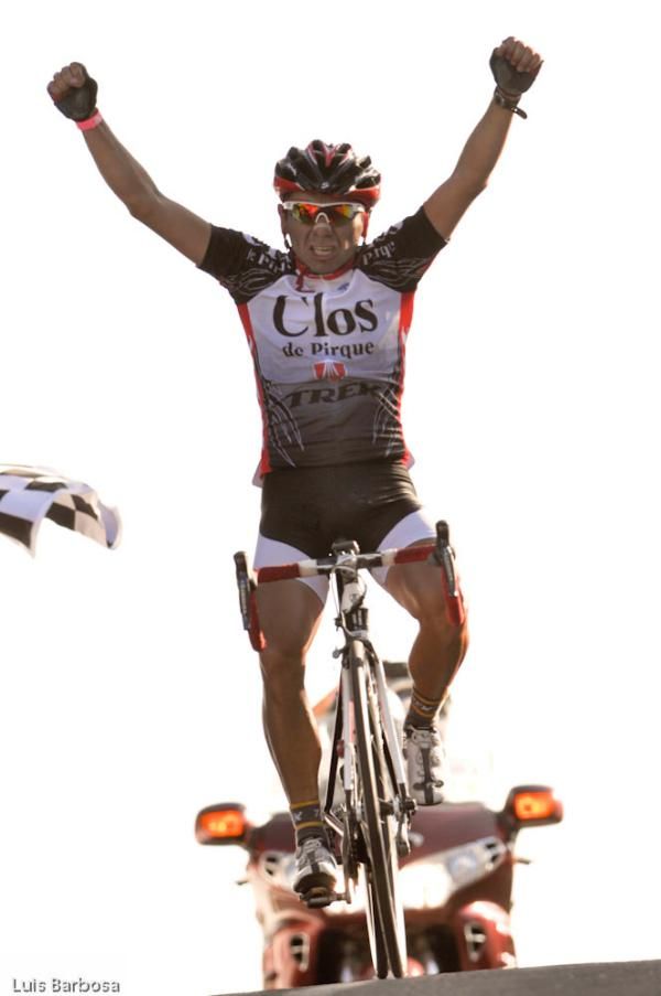 Patricio Almonacid (Clos De Pirque - Trek) wins stage 4