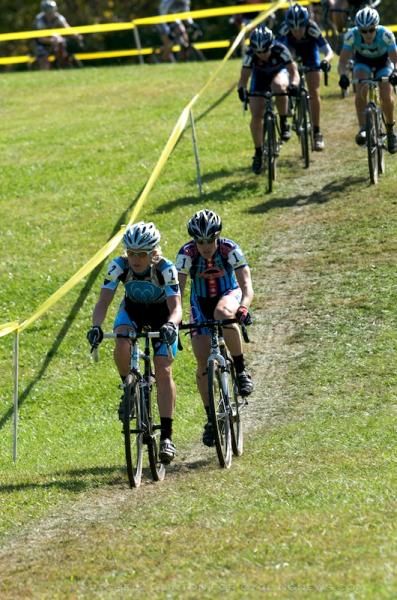 Sue Butler (Monavie - Cannondale) leads Katie Compton (Planet Bike) at the start of the women's race.