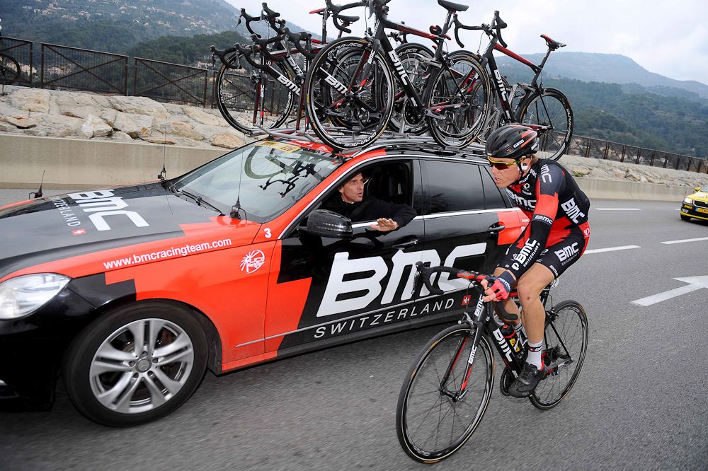 Silvan Dillier at the BMC team car.