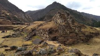 This images shows the temple complex at Chavín de Huántar in the Andes in Peru.
