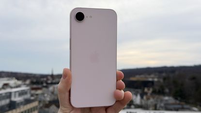 Apple iPhone 17e Review
