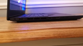 Left hand side ports on the Asus ProArt Studiobook 16 OLED