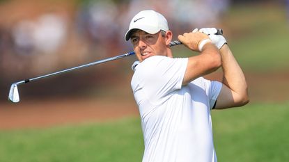 Rory McIlroy takes a shot at the 2023 DP World Tour Championship