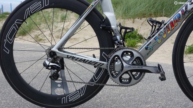 Apparently Kittel had much to do with the aesthetic of the bike, working closely with Specialized artists to produce this impressive finish. For gearing, the German is using 53/39 rings and an 11-25 cassette