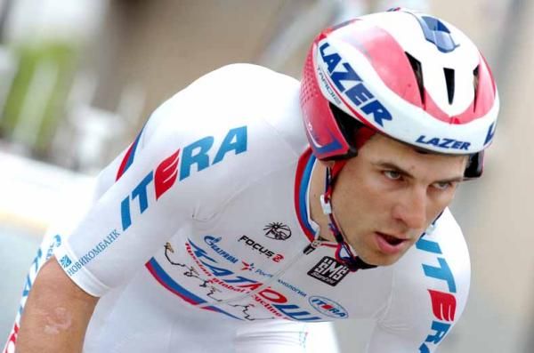 Vladimir Gusev (Katusha) in action in the prologue.