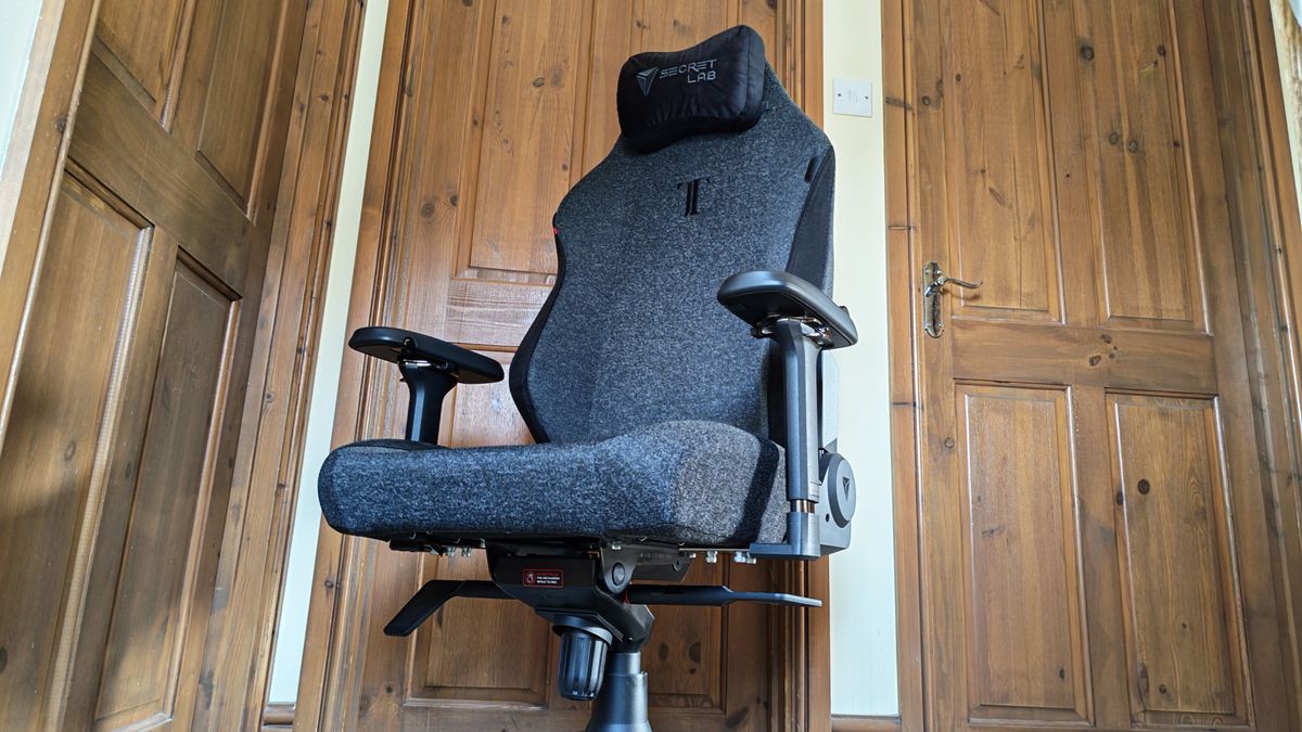 A selection of photos of the Titan Evo office gaming chair.